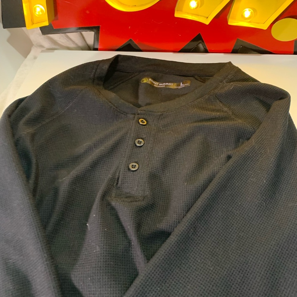 Point Submit Thermal Sweatshirt 
Black 
Men’s Size Large
Gently used
